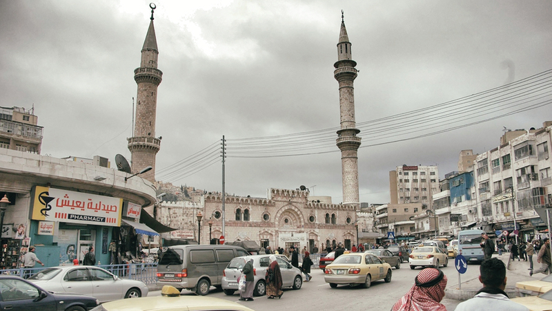 الأردنيون يعانون من ارتفاع الأسعار والتضخم، ولا ينقصهم مشكلات جديدة. ارشيفية