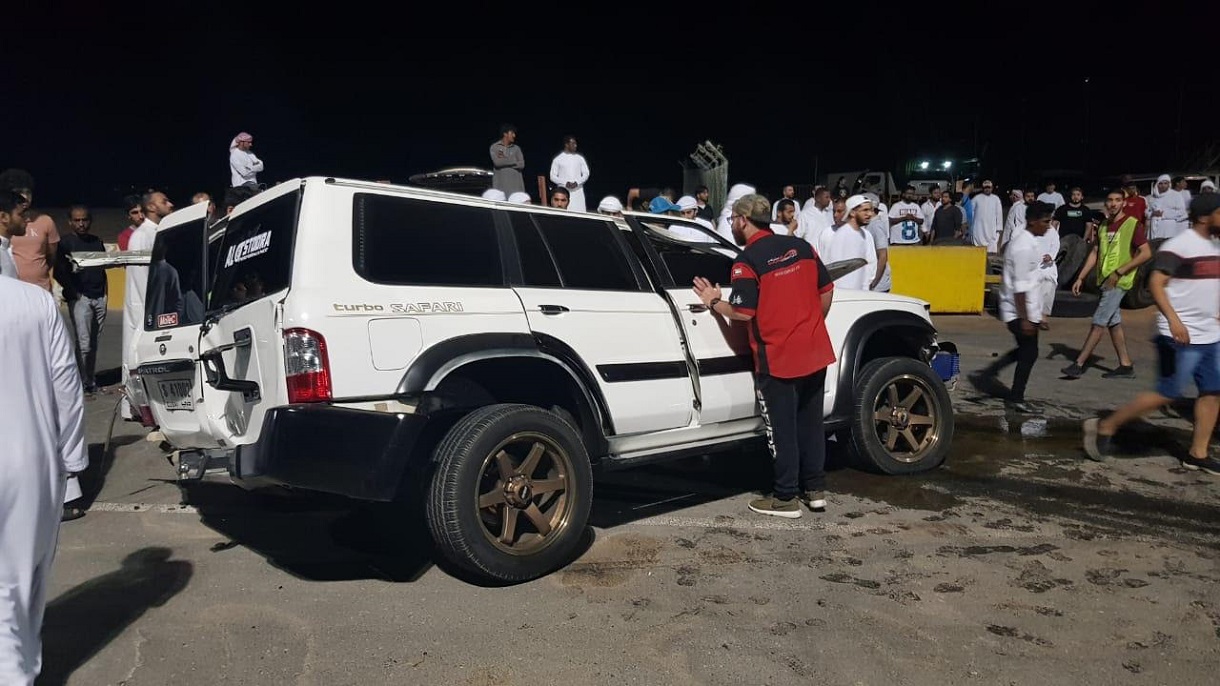 وفاة مواطن في حادث تصادم داخل حلبة نادي الإمارات للسيارات