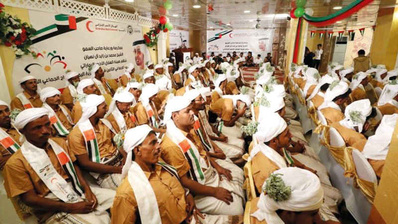 «الهلال» تنظم الزواج الجماعي الثامن في محافظة شبوة باليمن