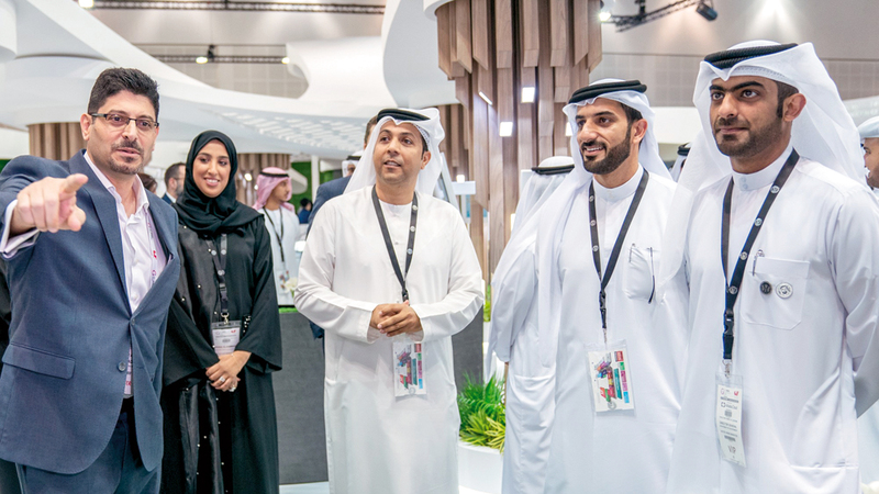 سلطان بن أحمد القاسمي خلال إطلاق «المنصة». من المصدر