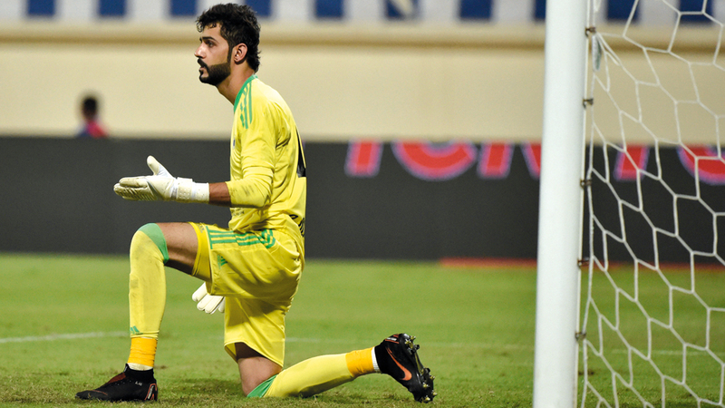 حارس الشارقة عادل الحوسني. تصوير: أسامة أبوغانم