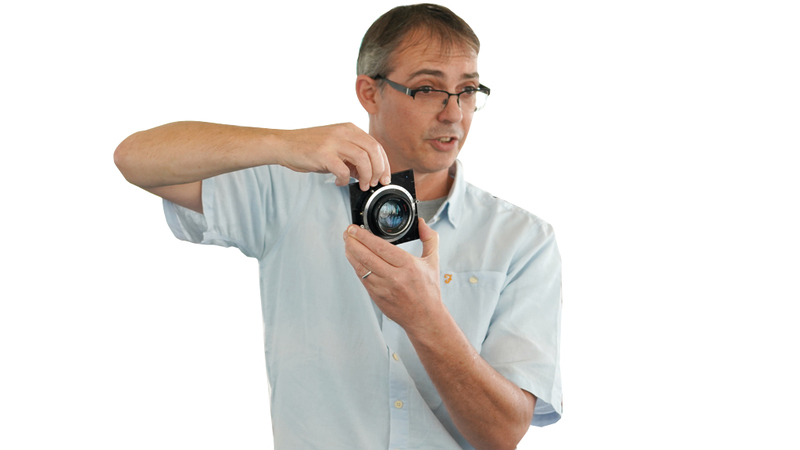 ستيف ماكلاود:

«التقاط الصور عملية تقليدية، لكن الممتع

في المبادرة هو التفاعل، وتعليم الطلبة وسائل

غير تقليدية».