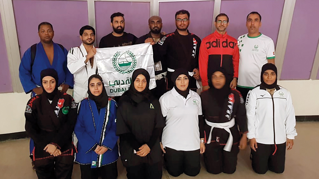 محمد عبدالكريم يشارك في بطولة العين للجوجيتسو ضمن فريق شرطة دبي. من المصدر