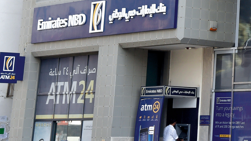 بنك الإمارات دبي الوطني حقق ايرادات من الرسوم والعمولات بقيمة 2.1 مليار درهم في 9 اشهر. تصوير: أسامة أبوغانم