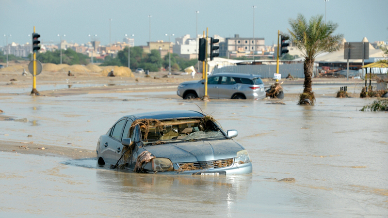 الأمطار الغزيرة غمرت مناطق عدة في الكويت. أ.ف.ب