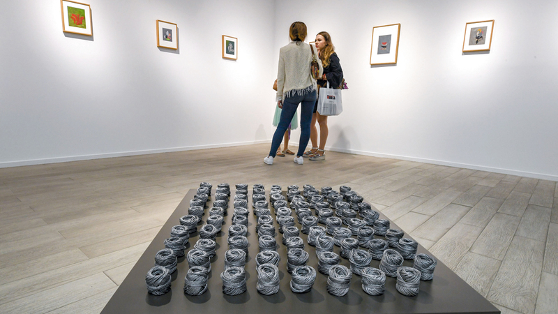 هدى لطفي تستخدم في أعمالها مواد معاد تدويرها. تصوير: أشوك فيرما