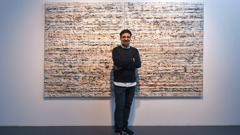 «تحت الأنقاض» عنوان معرض ثائر هلال.