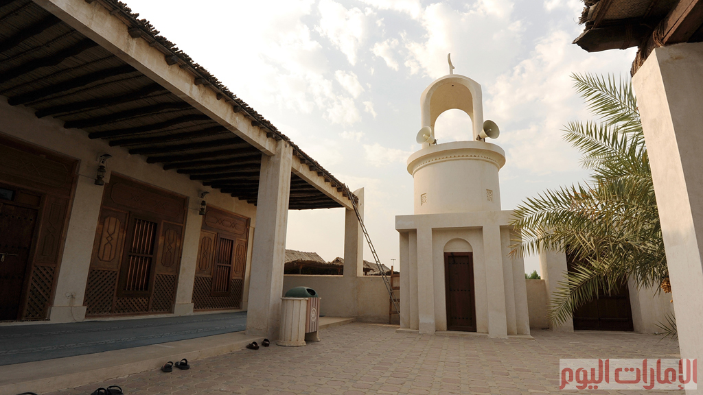 يقع مسجد سالم المطوع التراثي والذي يعرف بالخمسة دراهم في غرب مدينة خورفكان، وهو من أوائل المساجد الذي تم تشييدها في المدينة . تصوير : يوسف الهرمودي