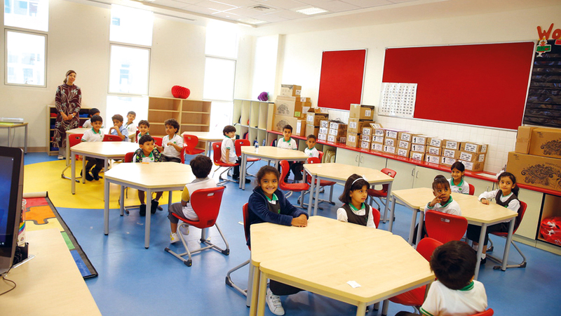 «صحة أبوظبي» تنفّذ عدداً من برامج وإجراءات التوعية الصحية في المدارس لضمان منع العدوى وسلامة الطلبة. من المصدر