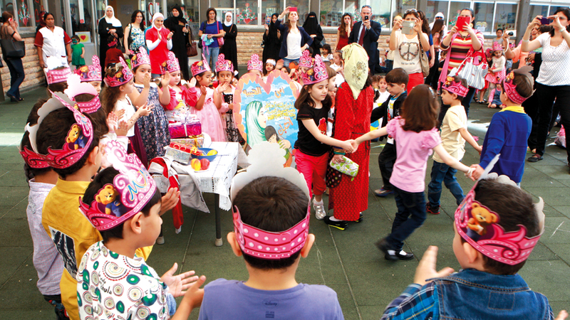 الاحتفالات المرتبطة بالمناسبات مكملة لما يُعطى داخل الغرفة الصفية. تصوير: نجيب محمد