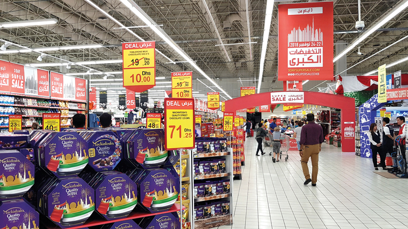 مبادرة «التخفيضات الكبرى» نظمتها مؤسسة دبي للمهرجانات والتجزئة بمشاركة 1500 متجر. الإمارات اليوم