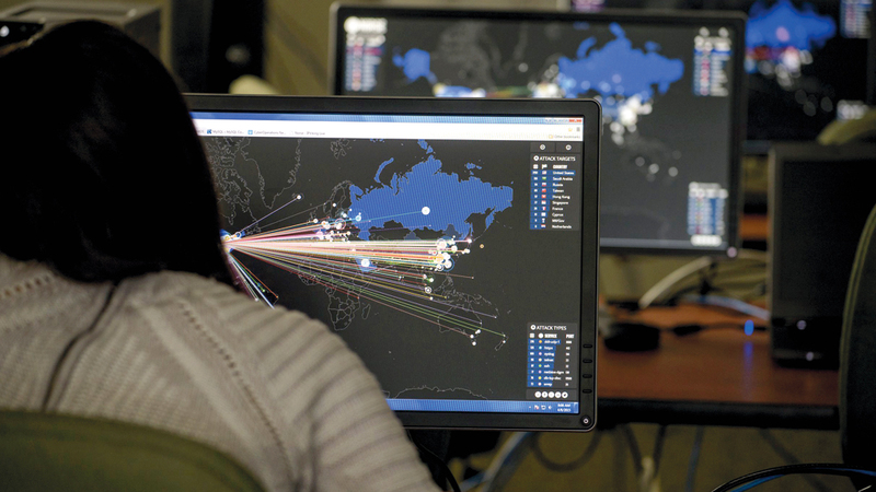 قرارات كان يتخذها الإنسان سابقاً أصبح يتخذها نيابة عنه «الذكاء الاصطناعي».
أرشيفية