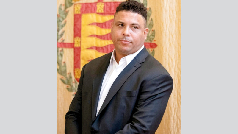 أسطورة الكرة البرازيلية رونالدو. الإمارات اليوم