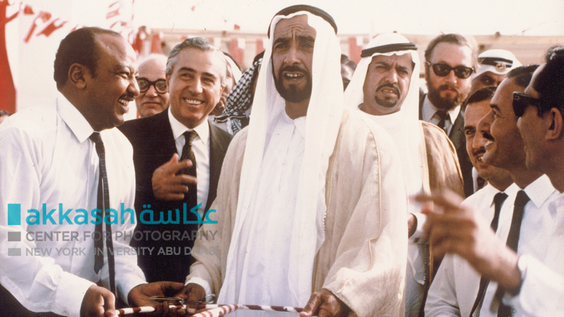 أكثر من 9000 صورة نادرة من أرشيف «عكاسة» موجودة على الإنترنت. من المصدر