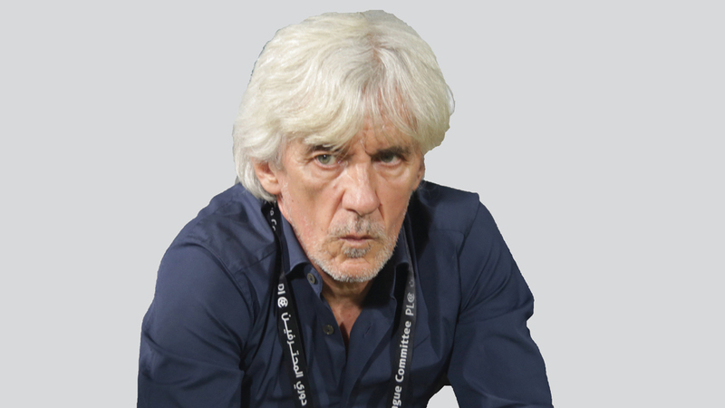 مدرب النصر يوفانوفيتش مستاء من الخسارة. تصوير: أسامة أبوغانم