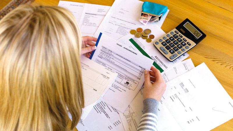 الديون تدفع البعض إلى الانتحار في بريطانيا.أرشيفية