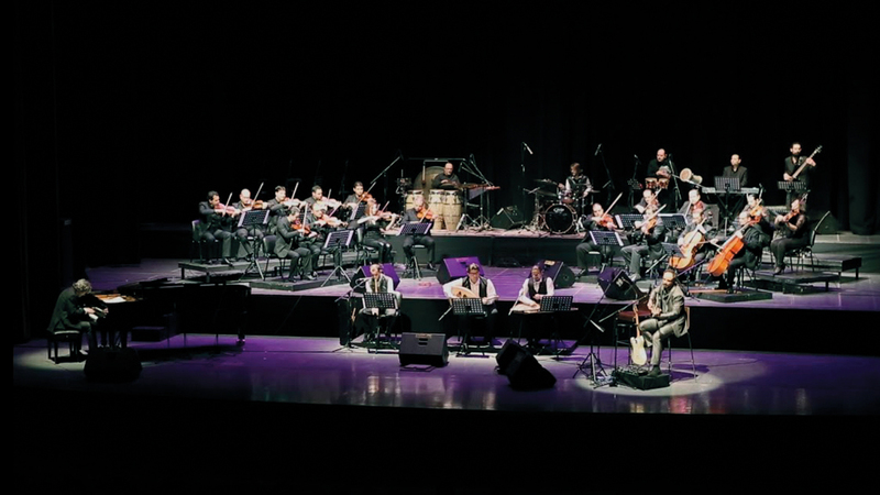 أوركسترا شرق تضم عازفين عالميين من 25 دولة.  من المصدر