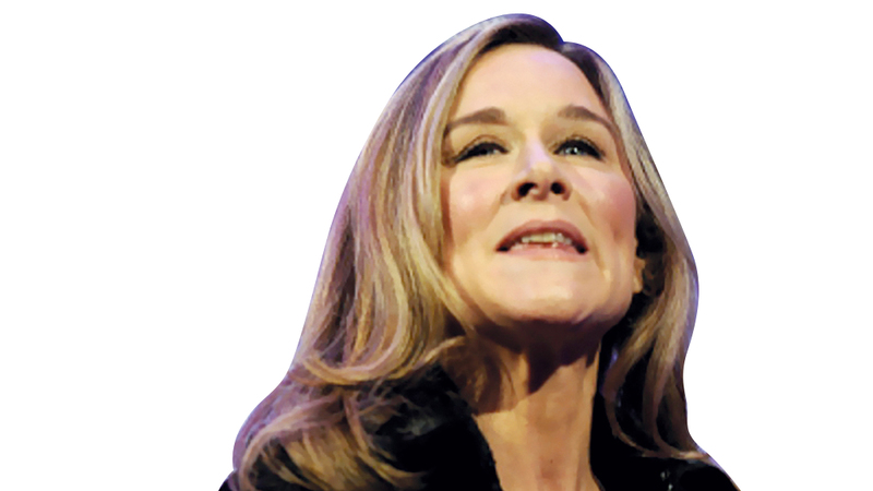 أنغيلا إهرينندتس. من المصدر