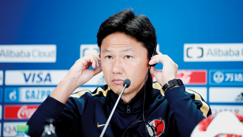 جو أويوا يتحدث في المؤتمر الصحافي أمس. أي.بي.إيه