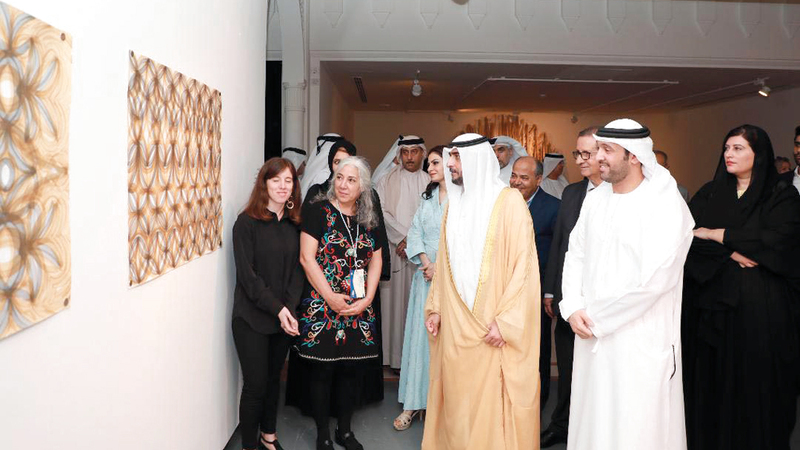 محمد بن سعود القاسمي  افتتح «المهرجان» واطلع  على عدد من المعروضات. الإمارات اليوم