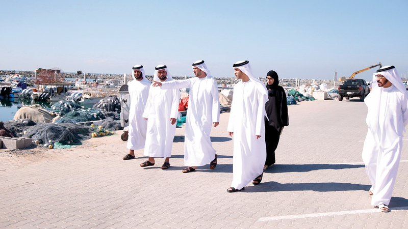 الزيودي ناقش مع أعضاء جمعية الصيادين سبل دعم المهنة والمشتغلين بها  من مواطني الدولة. من المصدر