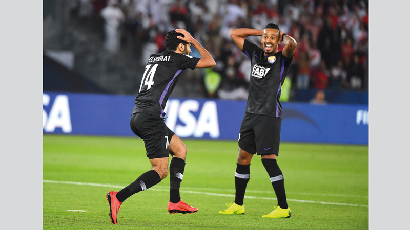 كايو والشحات مصدومين من الفرص المهدرة في المباراة.