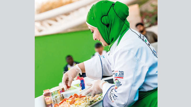 نخبة من الطهاة العالميين والعرب شاركت في فعاليات المهرجان. من المصدر