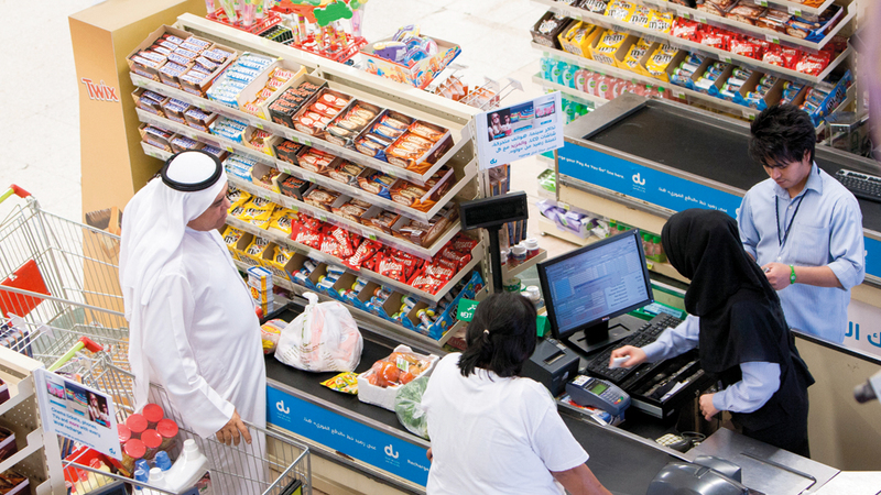 خبيران أكدا أن أسعار السلع ترتفع بصورة أكثر مرونة من انخفاضها. تصوير: أحمد عرديتي
