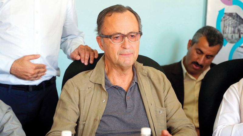 كاميرت قدم آلية لانسحاب الميليشيات من موانئ محافظة الحديدة.