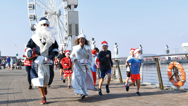 احتفل المسيحيون هذا الأسبوع بأعياد الميلاد، في شتى مدن ودول العالم، ومنها دبي، حيث علّقوا زينتهم، وأقاموا احتفالاتهم، وعاشوا فرحة العيد.