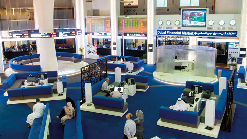مؤشر سوق دبي المالي أنهى تعاملات أمس عند 2521 نقطة. تصوير: أحمد عرديتي