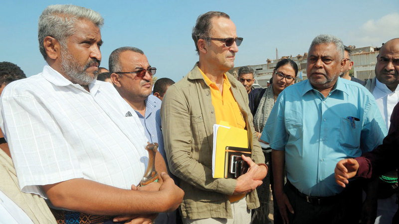 باتريك كاميرت المشرف على تنفيذ اتفاق الحديدة يبدأ مهمته الشاقة.  أ.ف.ب