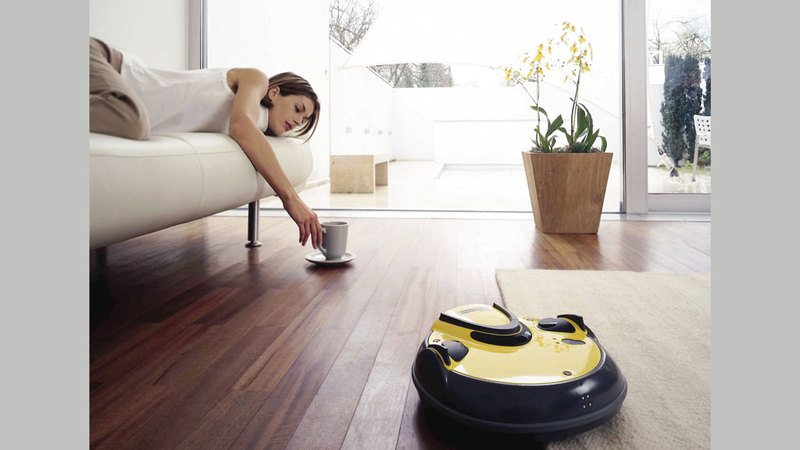 تنظيف في روبوتات بأعمال المنازل تقوم حياتنا الروبوت إستخدامات من من إستخدامات