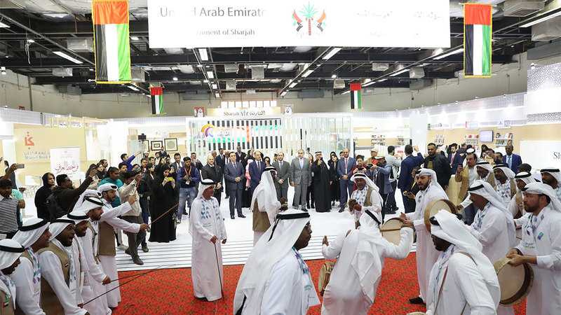 التراث الإماراتي يزيّن أجواء افتتاح المعرض. من المصدر