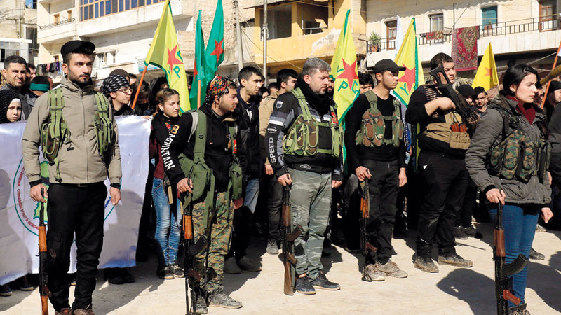 وحدات حماية الشعب أصبحت في مهب الريح بعد انسحاب القوات الأميركية. أ.ف.ب