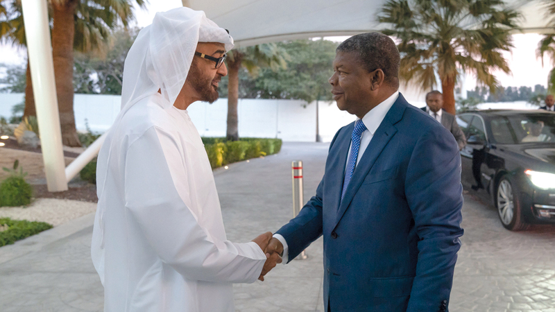 محمد بن زايد مستقبلاً رئيس أنغولا.  وام