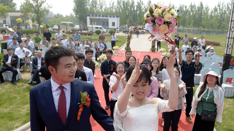 حفل زفاف غير تقليدي في إحدى المقاطعات الصينية.  غيتي