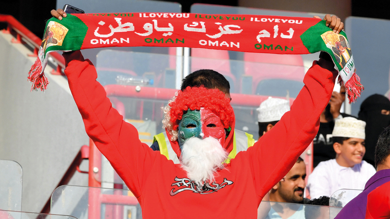 تصوير: أسامة أبوغانم وإريك أرازاس ونجيب محمد