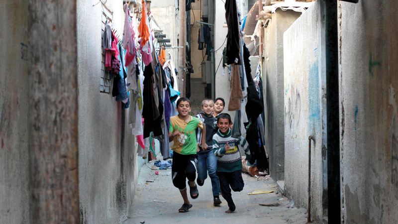 الحملات الشبابية تصل إلى مخيمات اللاجئين. الإمارات اليوم