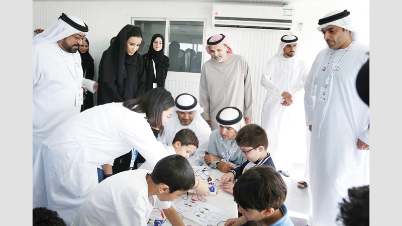 «شهر الإمارات للابتكار» يشمل تنظيم مهرجان العلوم ومبادرة مبتكر وبرنامج لِمَ.  من المصدر
