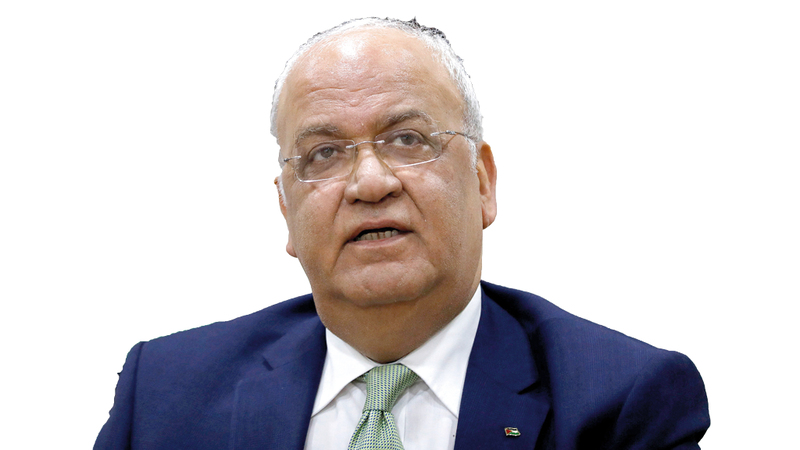 عريقات اعتبر قرار إنهاء تواجد البعثة بمثابة دق المسمار الأخير في نعش الاتفاقات الموقعة.  رويترز