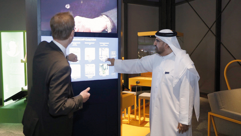 بن حويرب وأوليف أملين خلال إطلاق متحف نوبل 2019. من المصدر