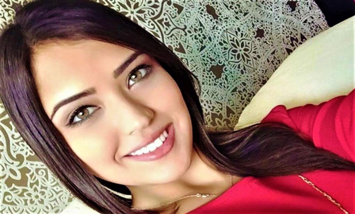 دانييلا تعيش حياة المشاهير