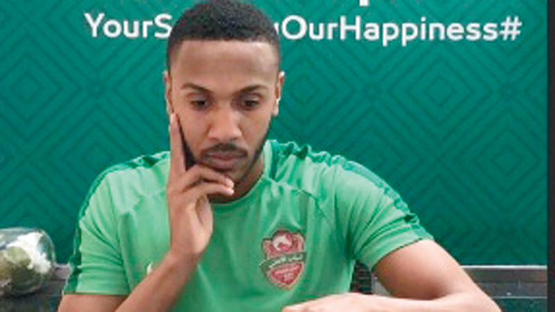 كشف لاعب شباب الأهلي سعيد أحمد عن عشقه للعبة الشطرنج، ونشر صورة له على حسابه الشخصي في موقع تبادل الصور ومقاطع الفيديو «إنستغرام»، أثناء خوضه مباراة في الشطرنج، مؤكداً حبه لهذه اللعبة، وحرصه على ممارستها في الأوقات التي لا يرتبط فيها بتدريبات ومباريات مع الفريق.