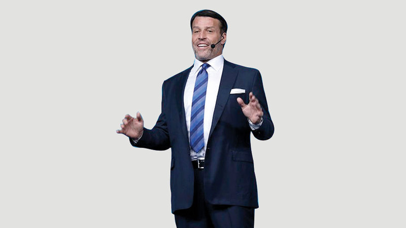 روبنز: على القائد أن يتمتع بميزة التأثير في العواطف لتنفيذ خطط مؤسسته واستراتيجيتها. من المصدر