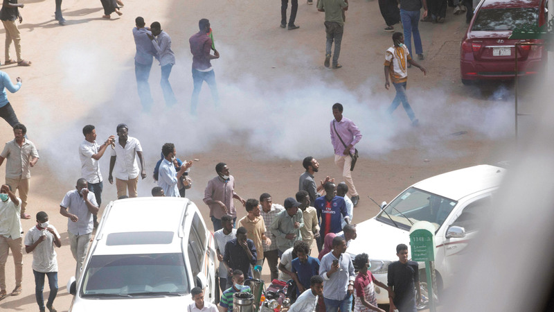 جانب من تظاهرات الاحتجاج ضد حكومة البشير في العاصمة الخرطوم. رويترز