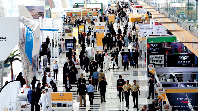«أيدكس» يشهد مشاركات دولية متزايدة. تصوير: نجيب محمد (الدورة الماضية)