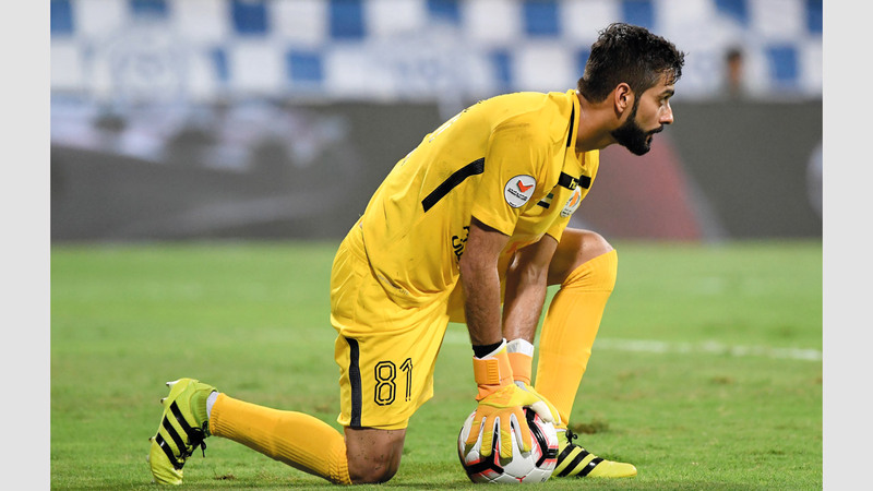 الحارس علي الحوسني.  تصوير: أسامة أبوغانم