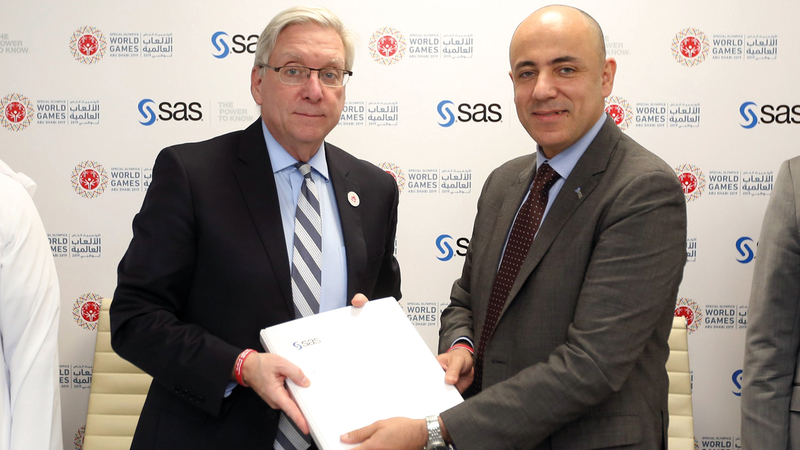 علاء يوسف وبيتر ويلر وقّعا اتفاقية الشراكة. من المصدر