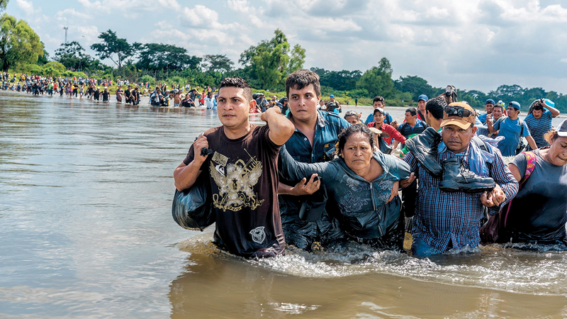 المجلة تلقي هذا الشهر الضوء على «مأزق السلفادور».